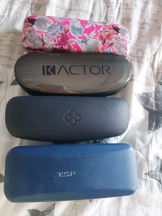 Продам чехлы для очков