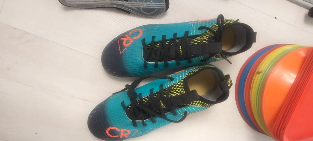 Бутсы 37р+ подарок