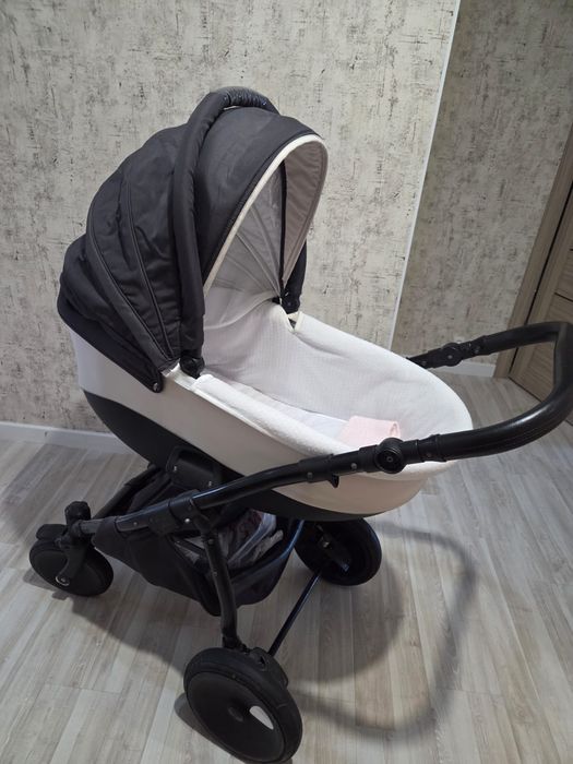 Коляска детская прогулочная