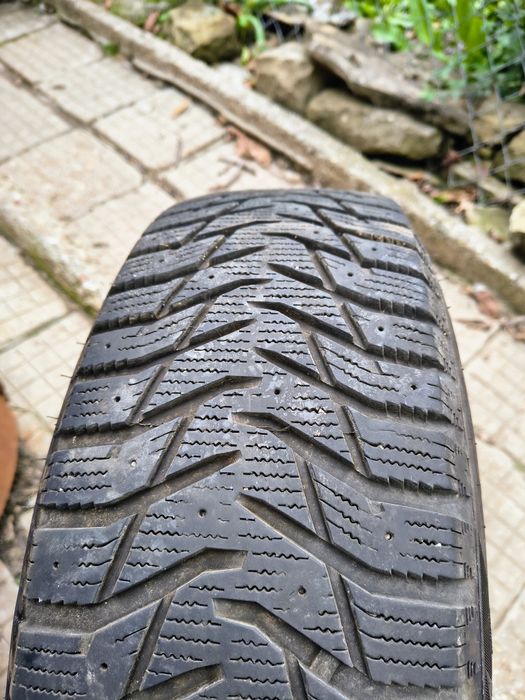 205/70/15 зимни .