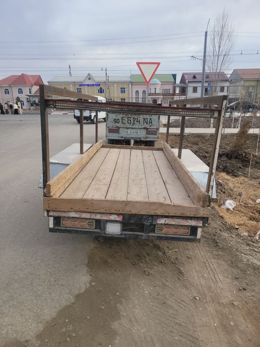 Volga 31029 prisepi bilan