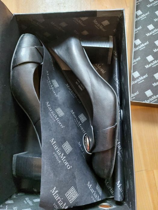 Продам туфли новые