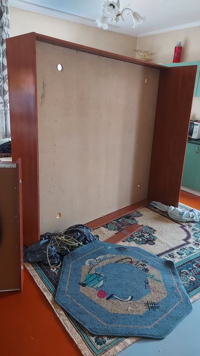 Продам спальный гарнитур