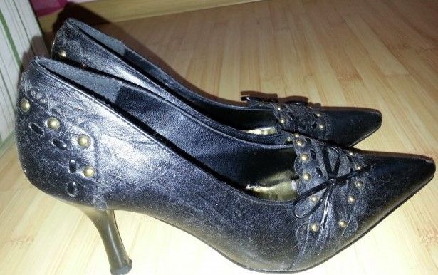 Дамски обувки с ток с капси черни размер 35