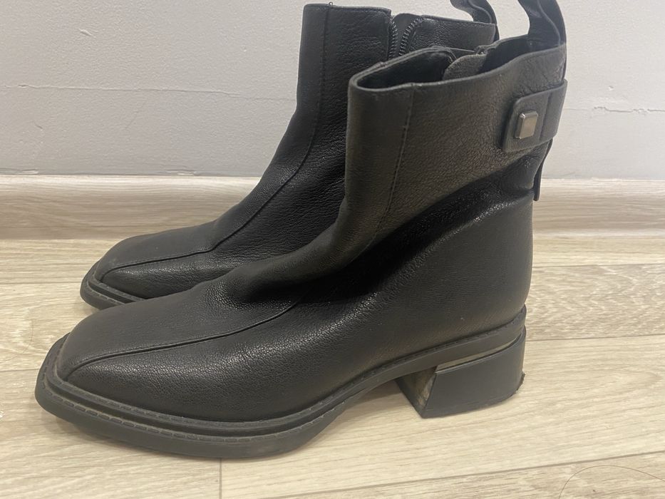 Продам женские туфли