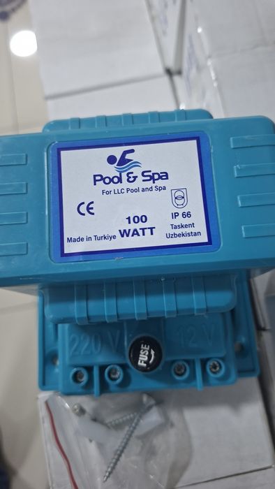 Fonar lampa basseyn uchun