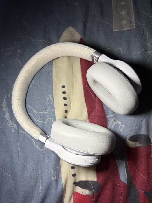 Наушники JBL Live 660 nc