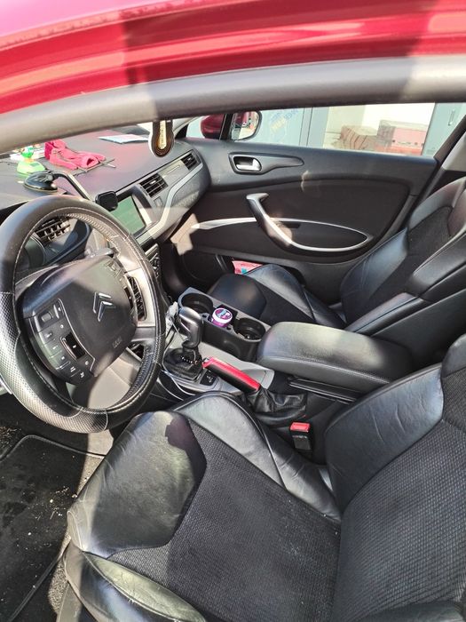 Vând Citroen C5 x7 1.6. 115cp 2011