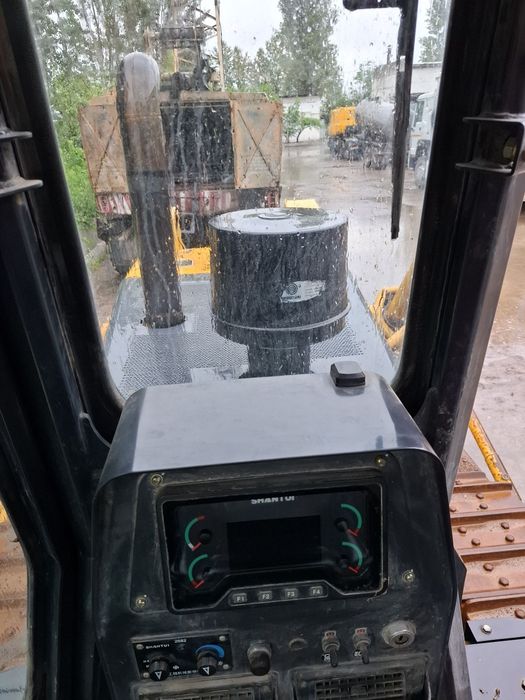 Shantui sd16 buldozer