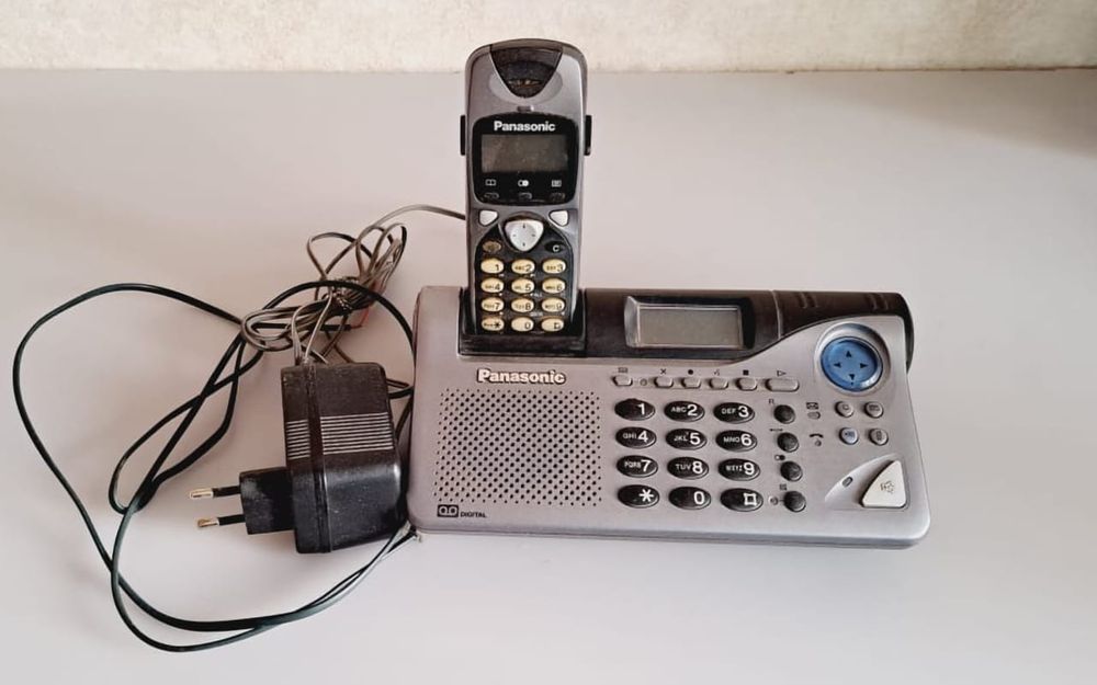 Телефон  Panasonic