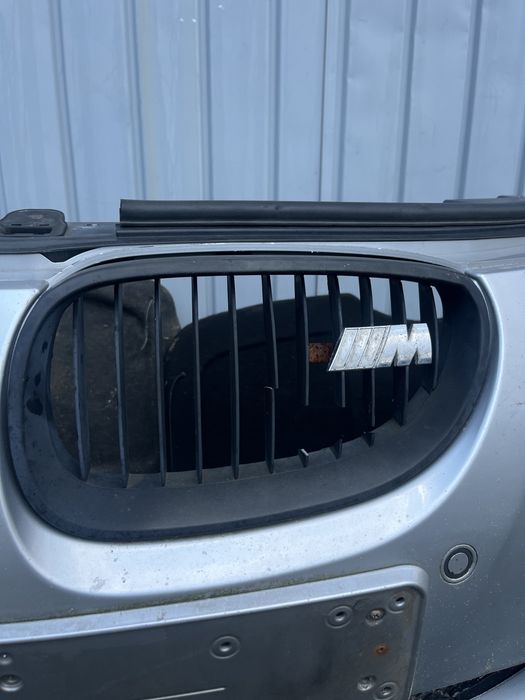 Bară față completă BMW Seria 5 e60 M-Pachet 2005 cu senzori și spălătoare de faruri