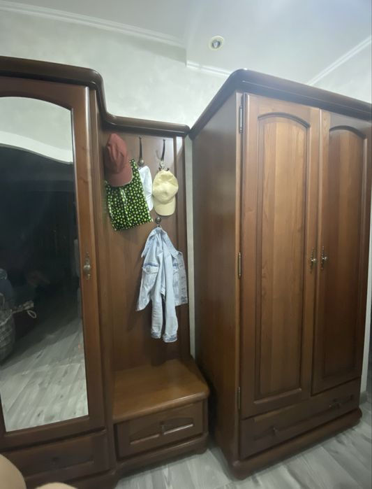 Продам мебель в прихожую из дерева