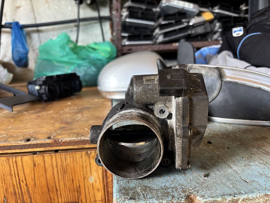 Дросел клапа Vw/ Audi/ Seat 2.0 TDI 2003- 2008г