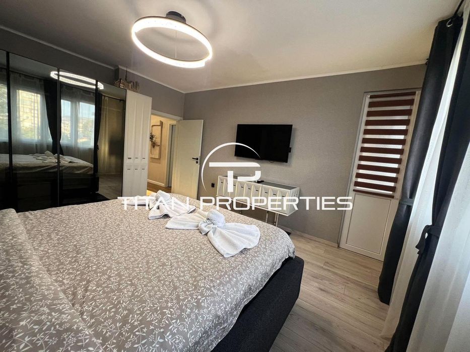Дава се под наем Четиристаен апартамент в Варна, Център - 120 кв.м за 1500 € - Снимка #6