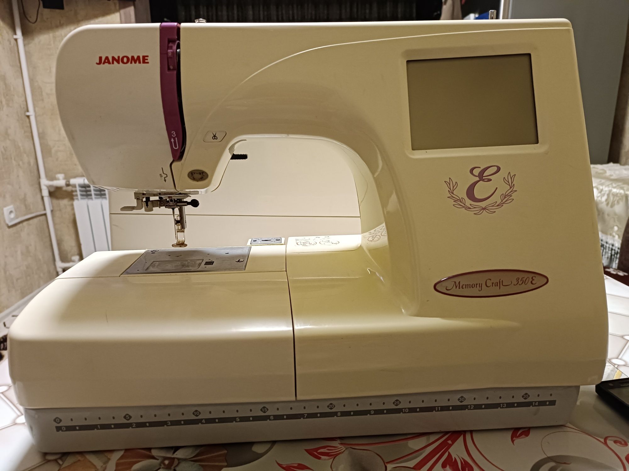 Вышивальная машина Janome Memory Craft 350E