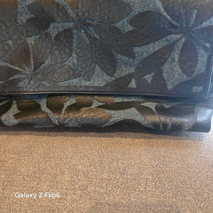 Дамска чанта ,изключително мека кожа,слагана 2 пъти,