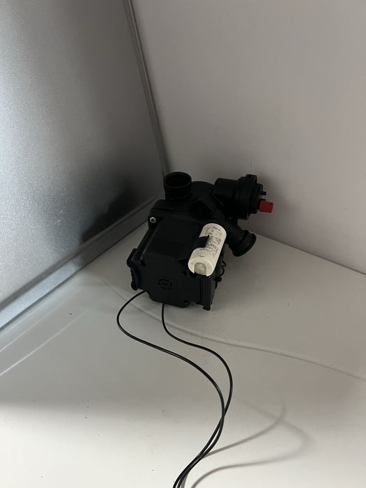 Pompa recirculara ariston in stare perfecta de fuctionare