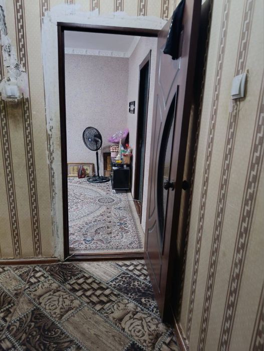 Чирчик 4 м/р 2х сотилади Нархи 25.000$ Бош толов ва паспорт бр Ипотека