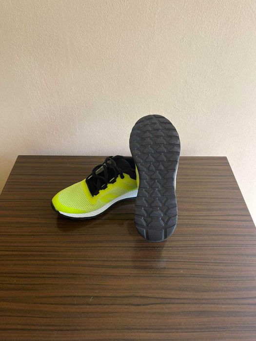 Нови маратонки номер 40