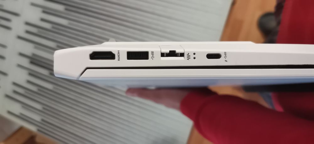 Лаптоп HP Victus 15 i5 12450h (8/12) RTX 4050 16 RAM 512SSD