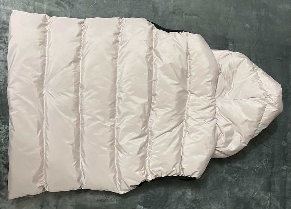 Vând vesta noua de bărbați Calvin klein