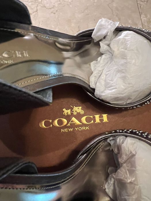 Vând pantofi damă Coach piele deosebiti