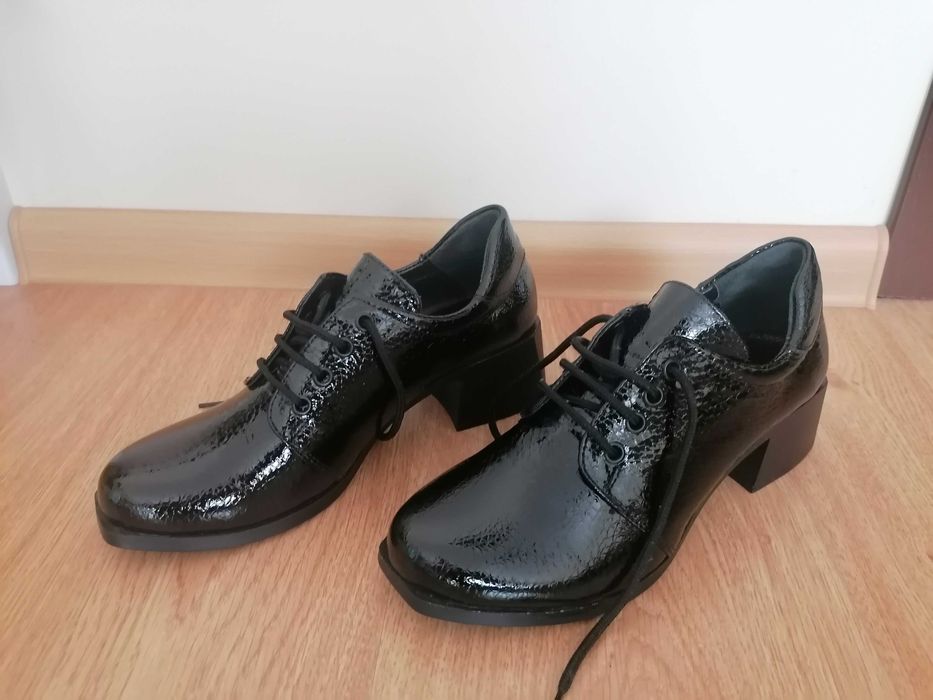 Обувки от естествена кожа