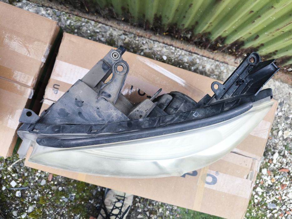 Оригинални фарове Тойота рав4 Toyota rav4