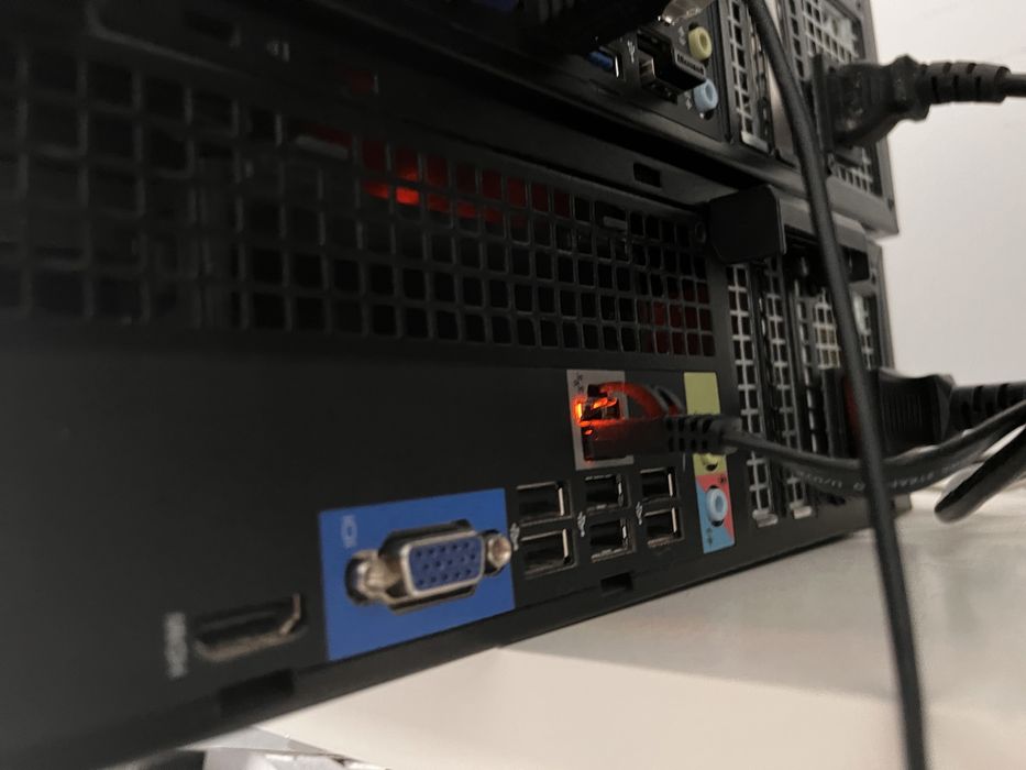 PC DELL unitate cu i7 / 8GB RAM windows 11 cu licenta