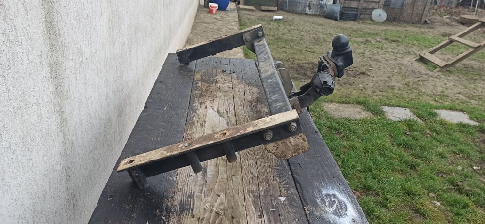 Bara spate Passat break B5,5 , baterie 12v 100ah 800a , cârlig vw