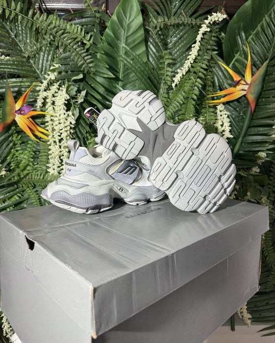 Balenciaga Cargo Trainer Grey