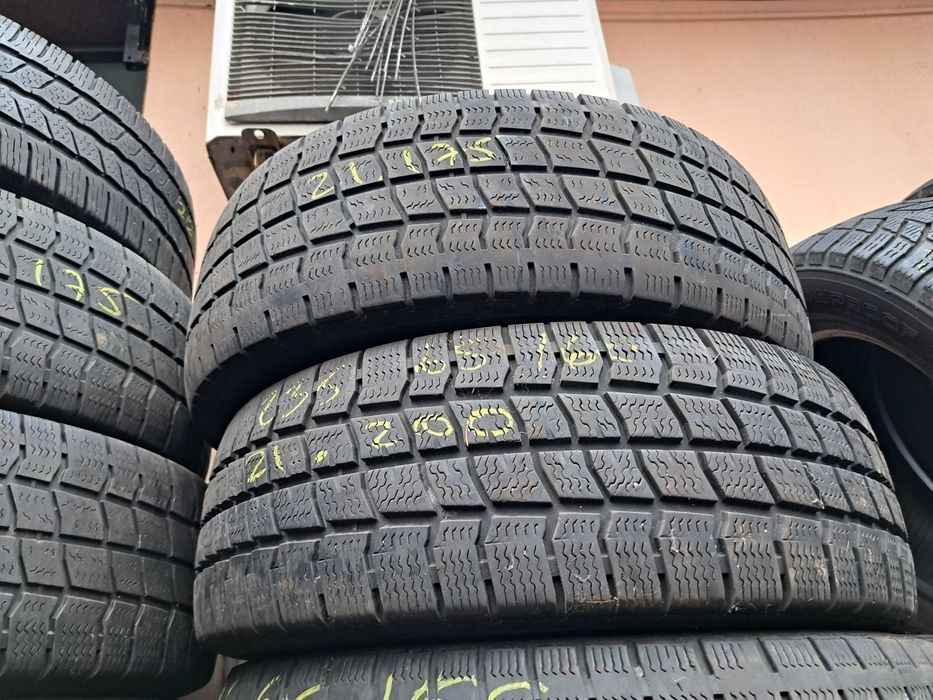 4 anvelope 235/65 R16C Vredestein