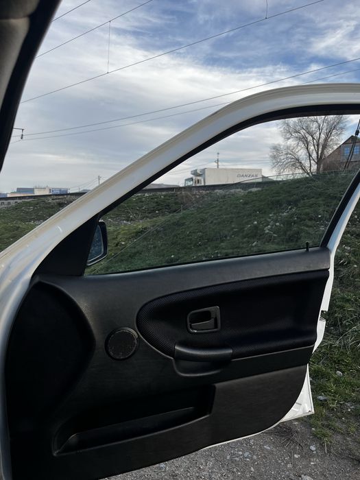 Продам машину бмв е36