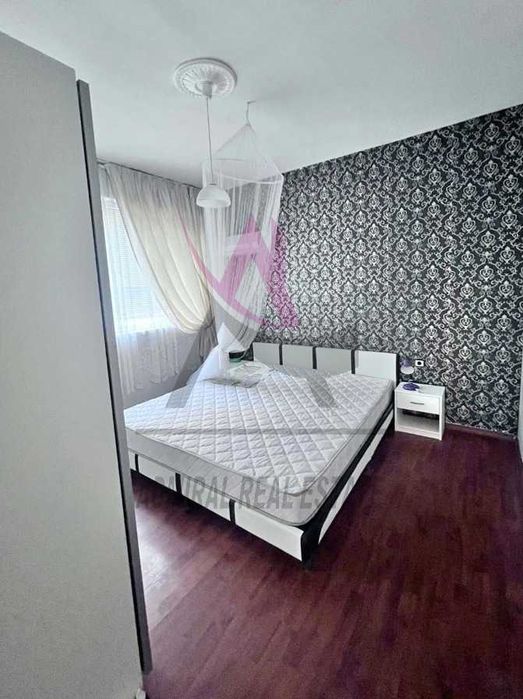 Дава се под наем Двустаен апартамент в Варна, Лятно кино Тракия - 90 кв.м за 690 € - Снимка #2