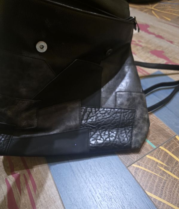 Дамска раница черна