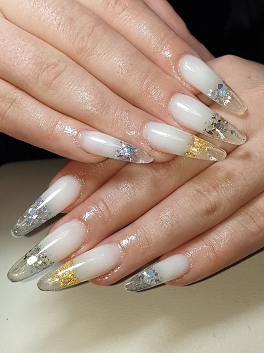 Aplic unghii cu gel!