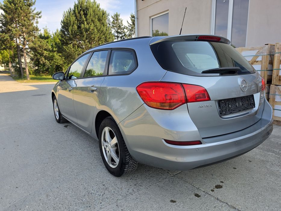 OPEL Astra 2011 — imagine 3