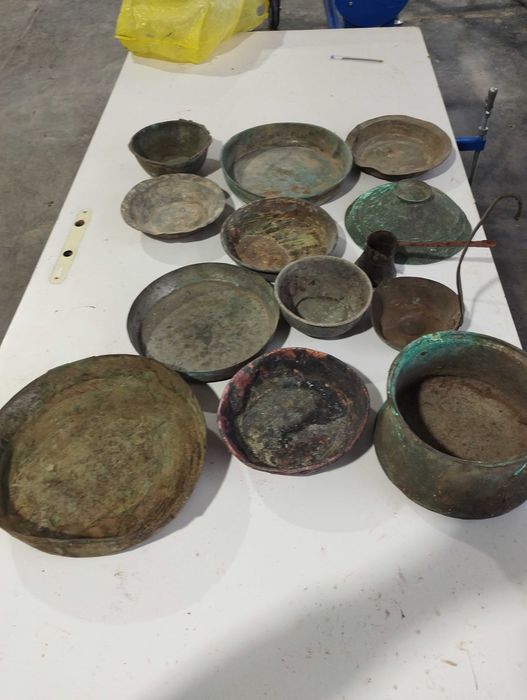 Лот от Медни съдове