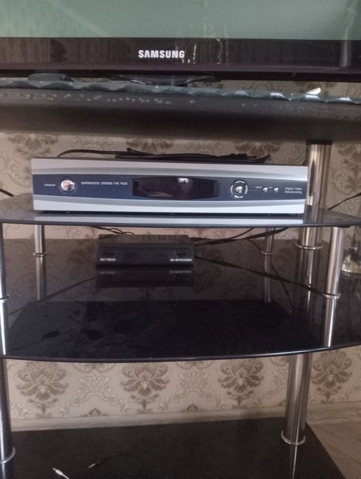 Продается спутниковые антенны и тюнер