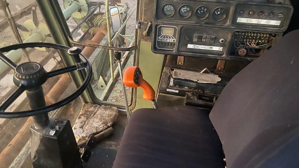Комбайн ДОН 1500