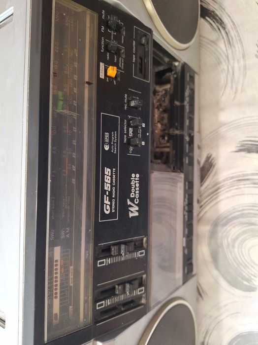 Антика касетофон Шарп 565 за части