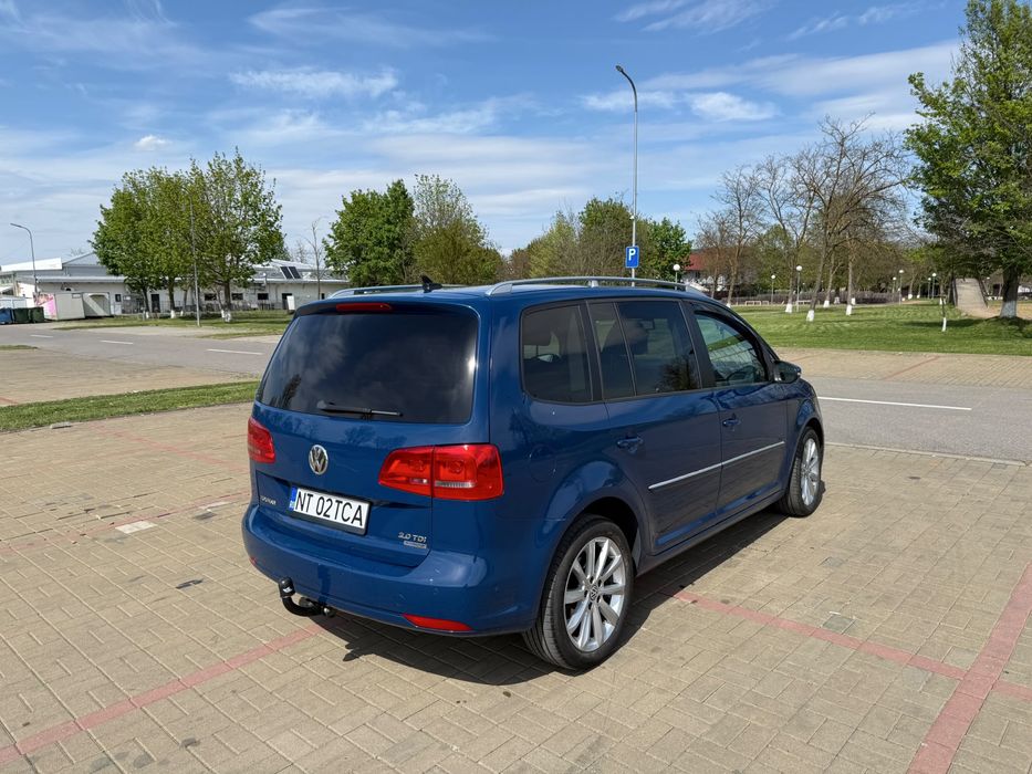 VOLKSWAGEN Touran 2012 — imagine 3