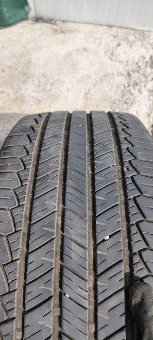 Продавам 245/45 19