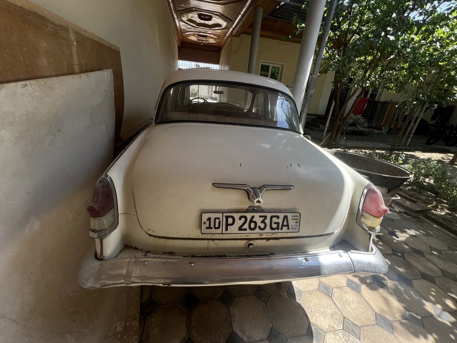 Автомобиль волга21