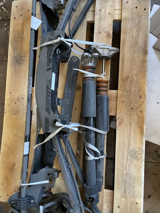 Punte spate BMW seria 2 F45 F46 fuzeta etrier brat disc telescop