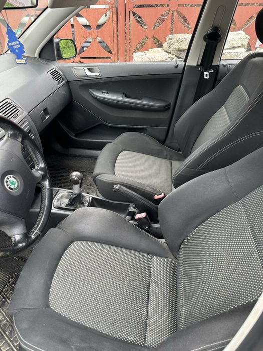Vând Skoda Fabia
