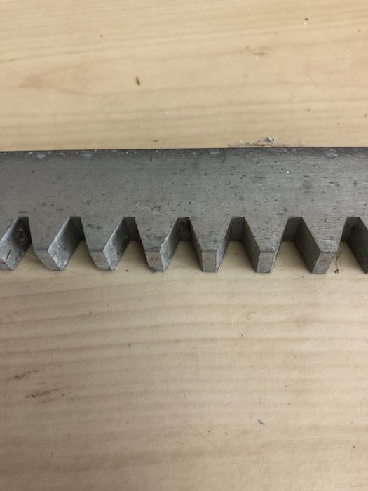 Cremariera dintata  1m