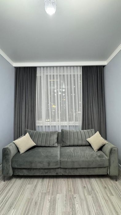 Продам диван для гостиной