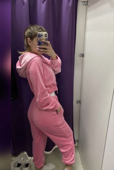 Спротивный женский костюм,вилюровый розового цвета