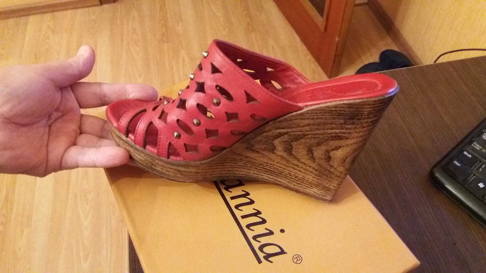 летние босоножки на платформе